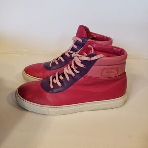 Ladies shoes made in Italy.